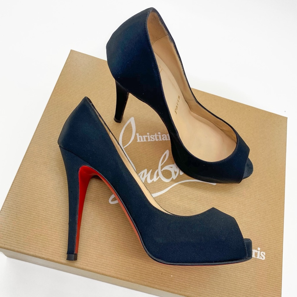 Christian Louboutin Very Prive Satin Pumps 36.5